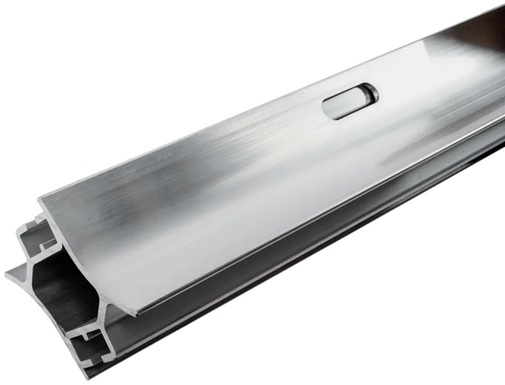 Aluminium-Montageschiene von Wolf, längliche, flache Form mit einer Nivellierlibelle, geeignet für vielseitige Montagesysteme.